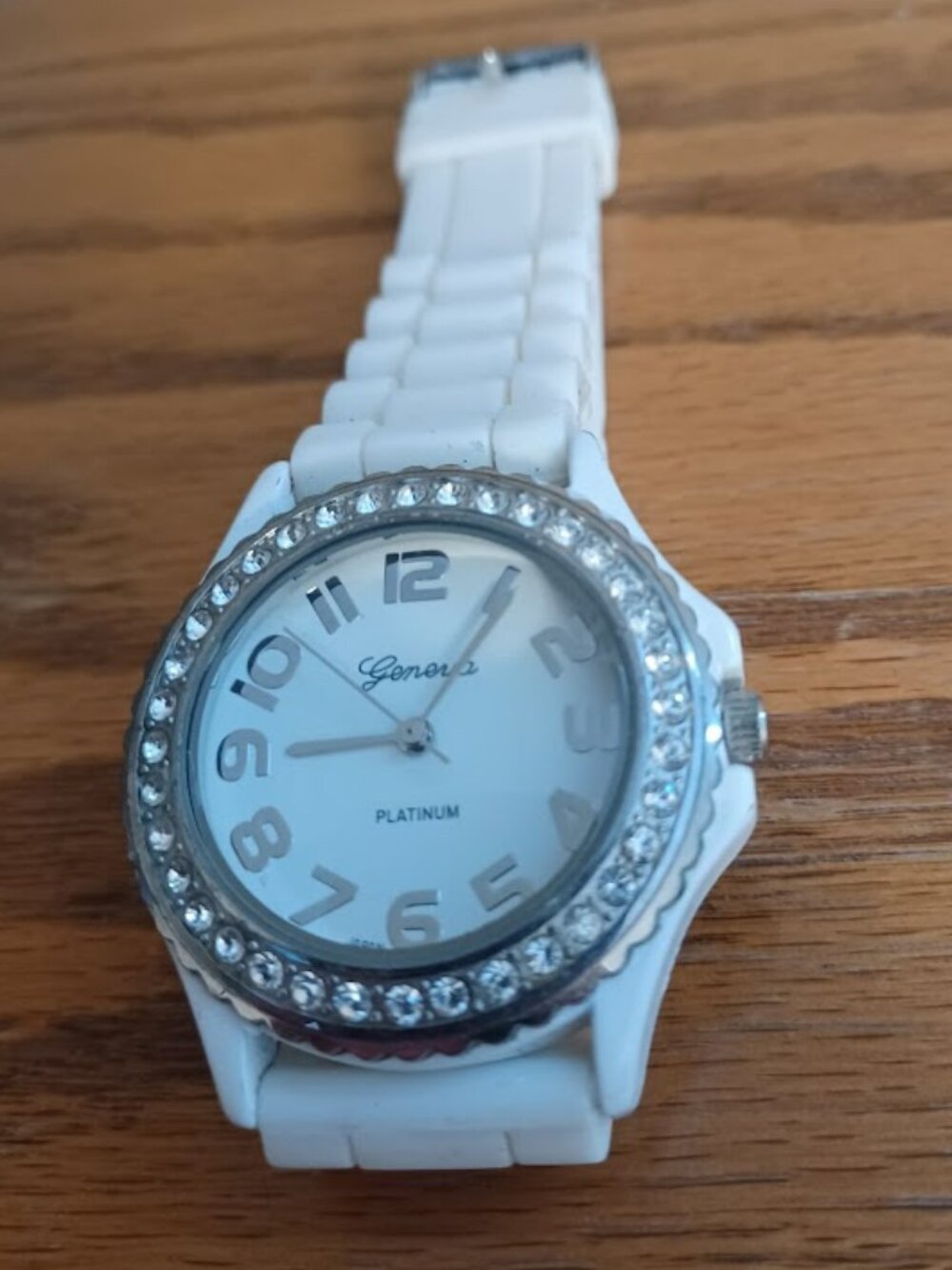 Ladies GENEVA PLATINUM #6886 Quartz Watch with White Band - WORKS!